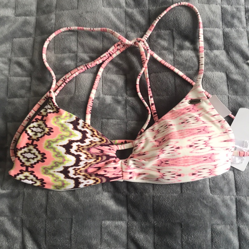 O’Neill bikini top never worn